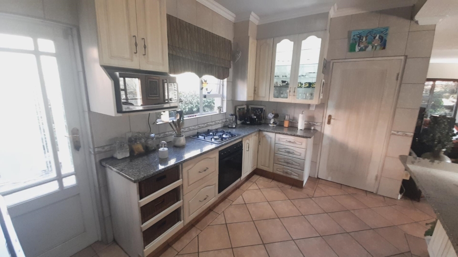 4 Bedroom Property for Sale in Melodie North West
